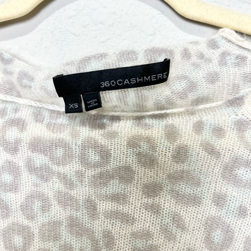360 Cashmere 100% Cashmere Leopard Animal Print Sweater Size Extra Small - Picture 6 of 7